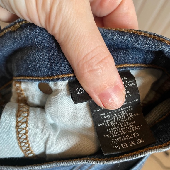 J BRAND DENIM Midrise Jean Capri in Aruba - Picture 8 of 12